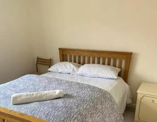 Double room to rent near Royal Berkshire Hospital and University of Reading