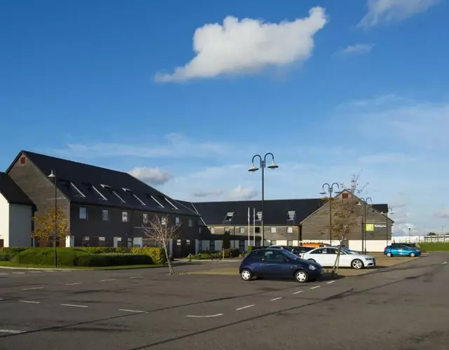 Holiday Inn Express London - Epsom Downs by IHG