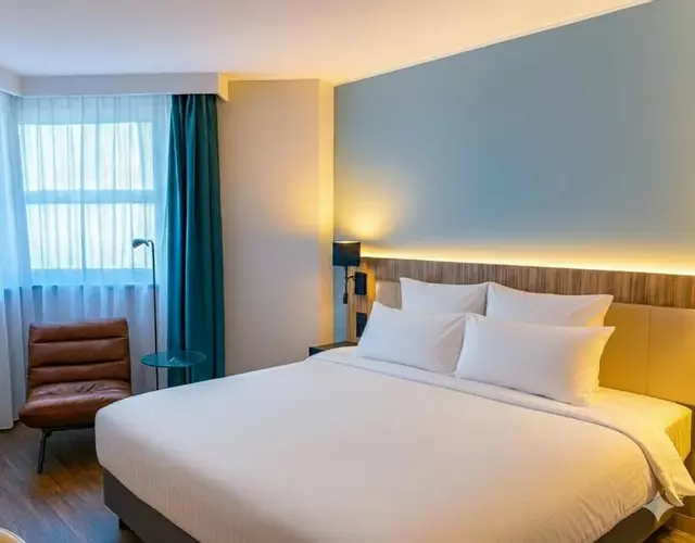 Campanile Reims Centre - Cathedrale