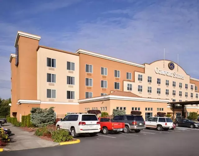 Comfort Suites Airport Tukwila Seattle
