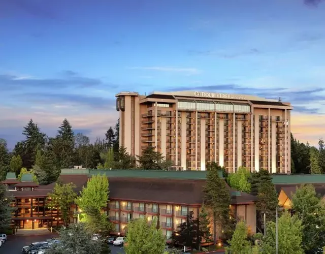 DoubleTree by Hilton Seattle Airport