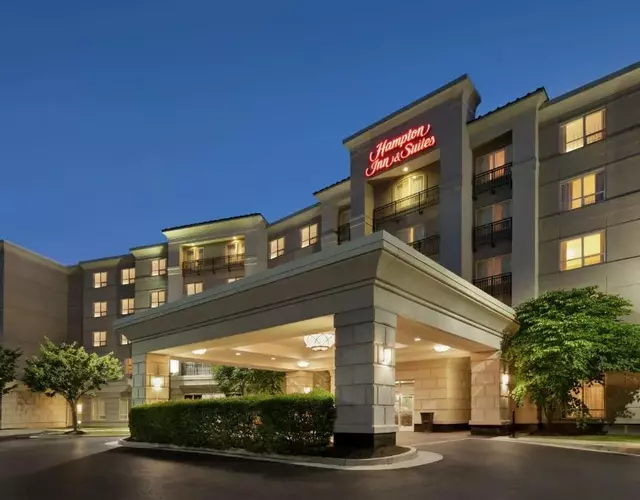 Hampton Inn & Suites Washington-Dulles International Airport