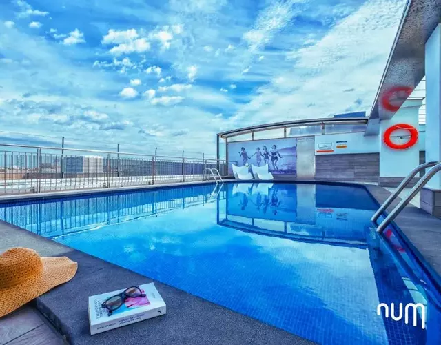 Num Hotel