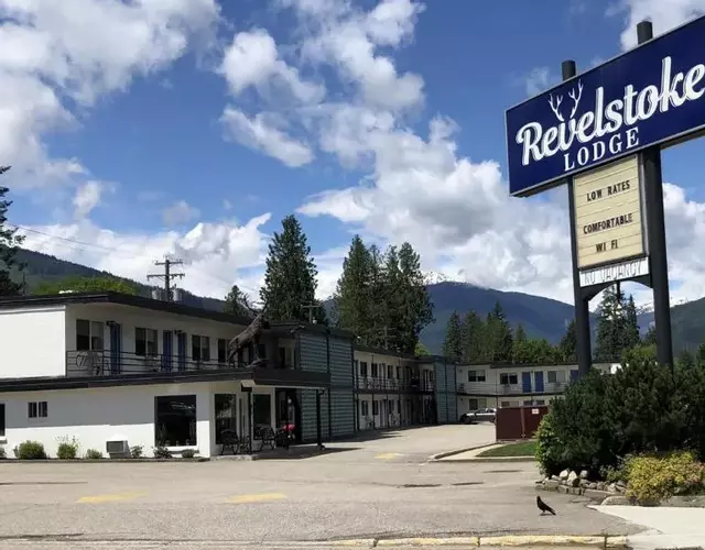Revelstoke Lodge