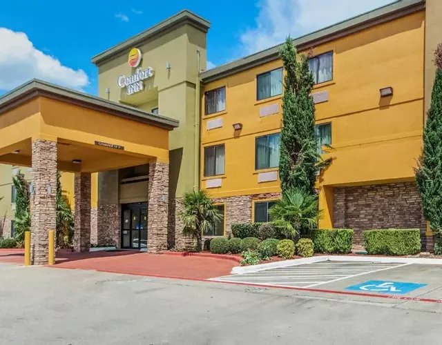 Comfort Inn Dallas Park Central