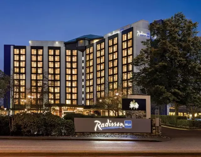 Radisson Blu Vancouver Airport Hotel & Marina