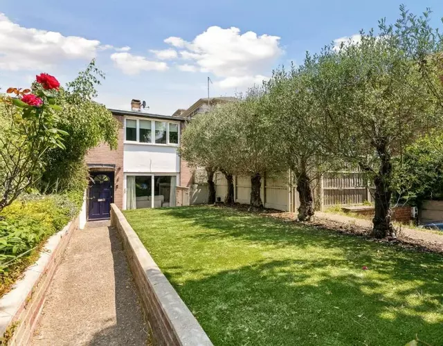 Richmond Riverside Villa