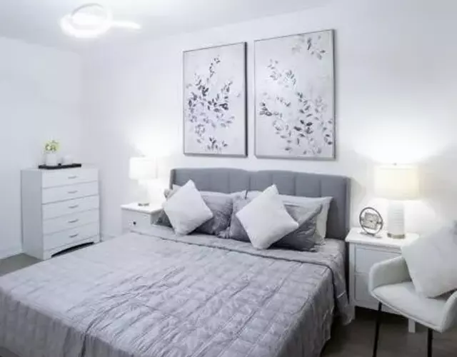 Flipped House - entire 2 BR townhouse near wonderland