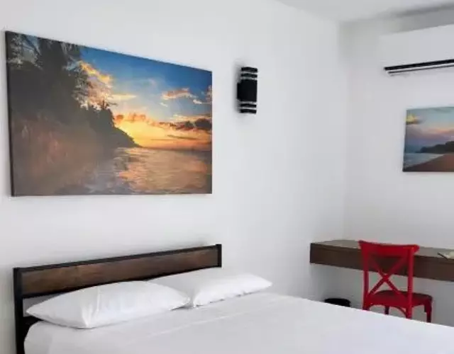 Red Flamboyan Guesthouse and Restaurant