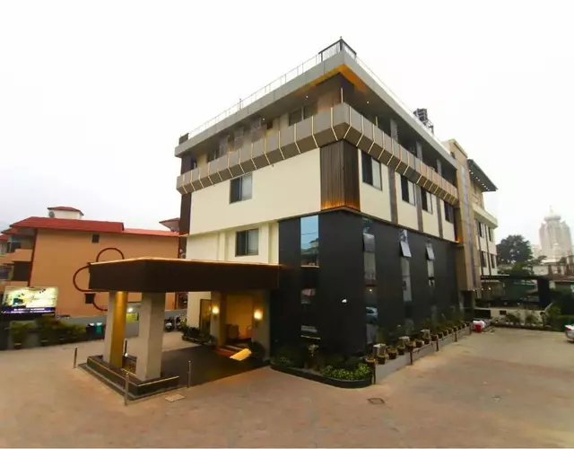 Hotel Vasundhara Palace