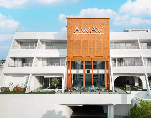 Away Bangkok Riverside Kene