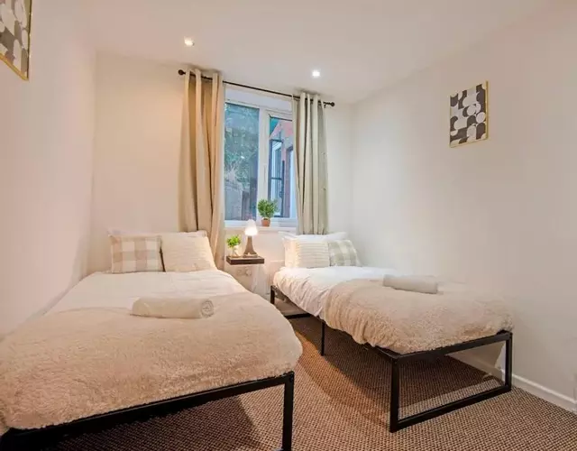 5 minute walk from Bury City Centre - 2 Bed Flat