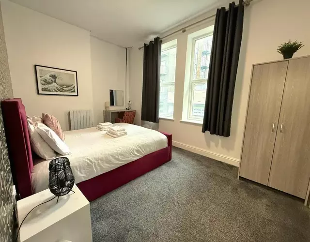 City Centre Bury Stay - Modern 3 Beds, 2BR