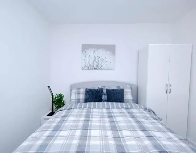 Hope Deluxe King Bedroom Manchester
