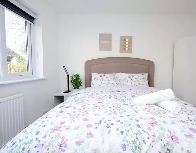 Love Deluxe Queen Bedroom Manchester