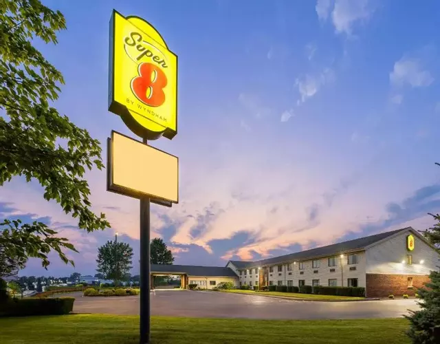 Super 8 by Wyndham Henrietta/Rochester Area