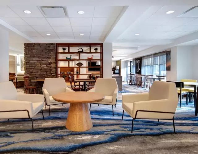 Fairfield Inn and Suites by Marriott Rochester West/Greece