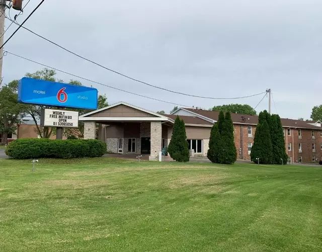 Studio 6 Rockford