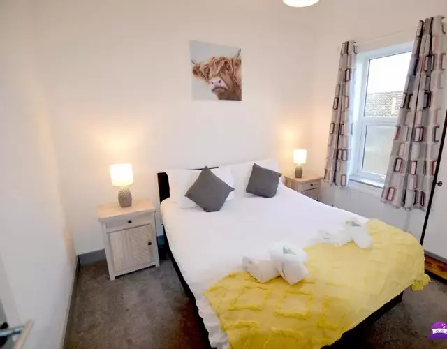 The Moo House 2 bed Property - STAYSEEKERS
