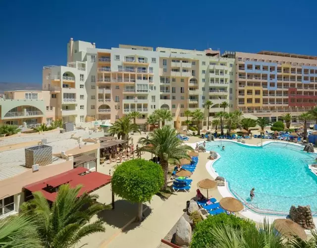 APARTAMENTOS MAR Y GOLF