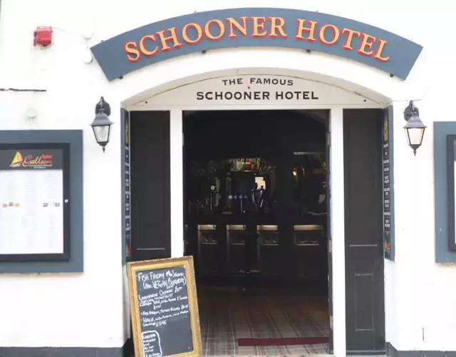 Schooner Hotel