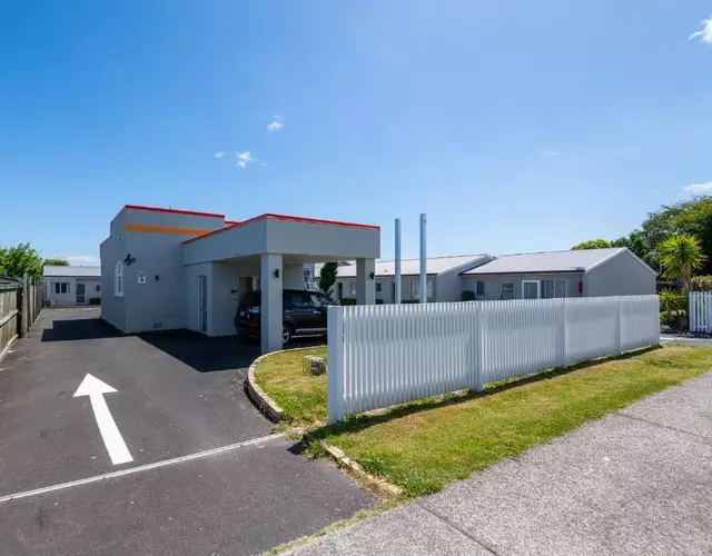 Aurora City Suites Motel