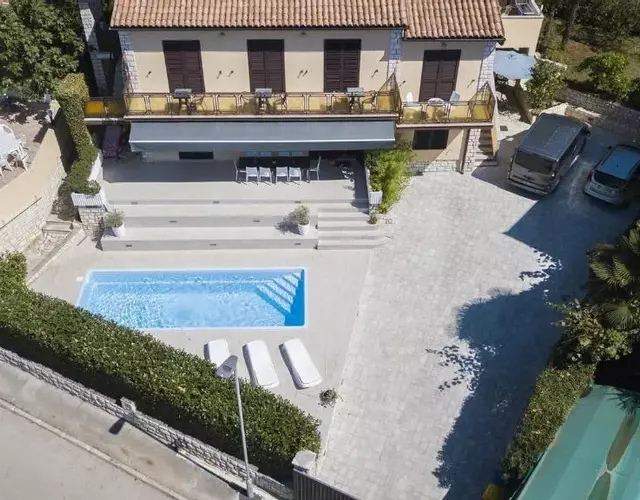 House Marcone - pool