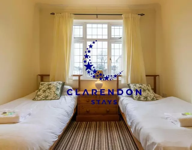 Rustic Haven with Driveway Kenilworth