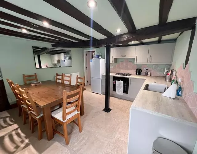 The Old Warwick House