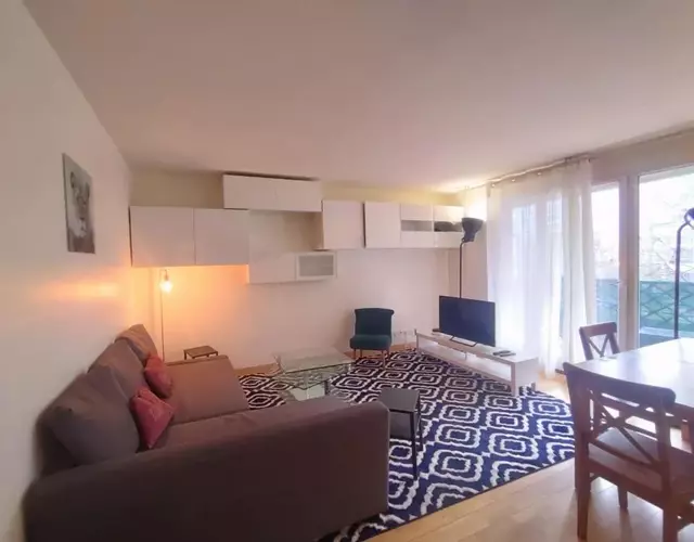 2 bedrooms & salon, La Défense, Metro, Parking