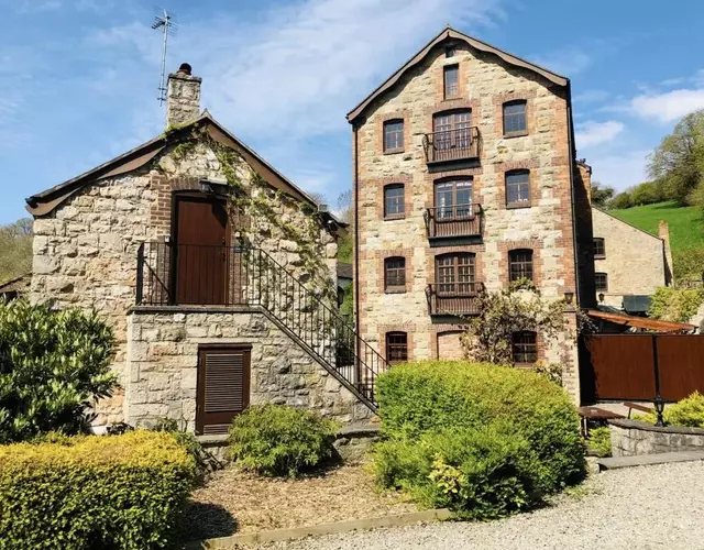 The Old Mill Holiday Cottages, Nr Mold