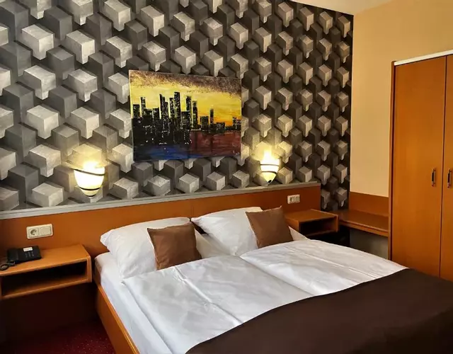 Hotel Stadt Hamburg am Fluss Saarbrücken