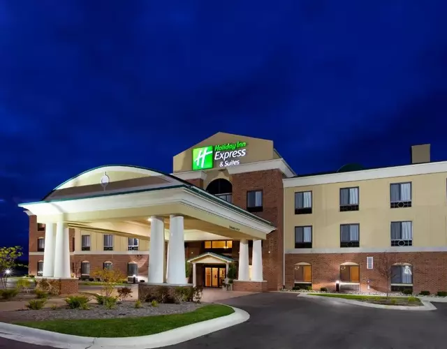 Holiday Inn Express Hotel & Suites Bay City by IHG
