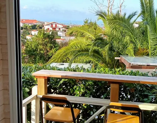 Mobil-home avec vue mer