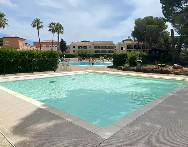 Appartement cote pinede 1 chambre