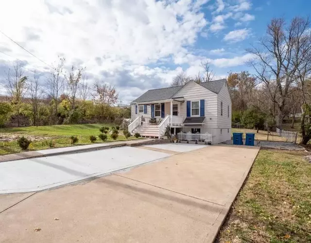 Cozy house to call home away from home