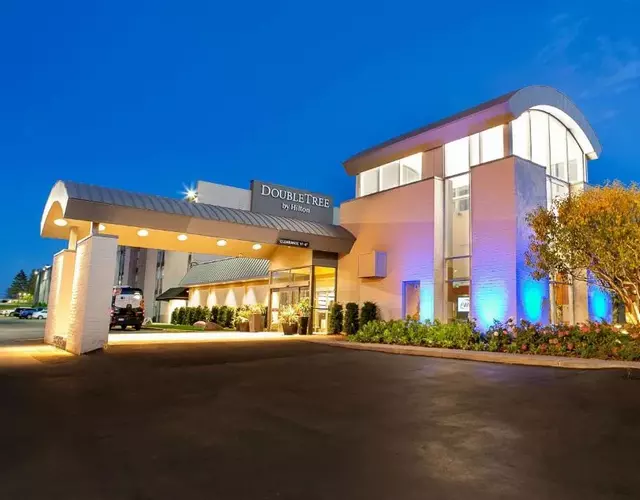 DoubleTree by Hilton Roseville Minneapolis