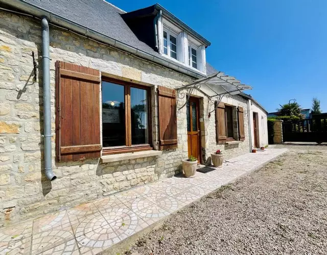 La Maison d Utah Beach and Memory