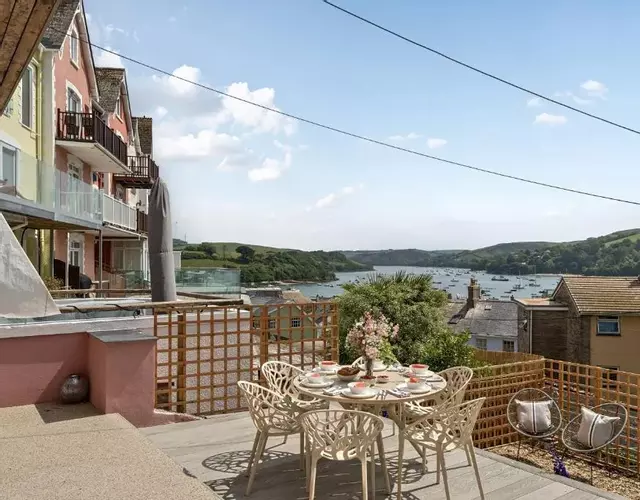 Knots Landing, Salcombe