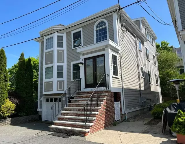 Swampscott Retreat Four Bedrooms Come Unwind