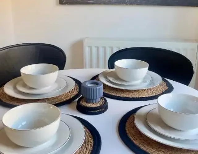 Tropical Sun Homes - Beautiful spacious 3 bed home in a serene environment with free parking for 2 cars