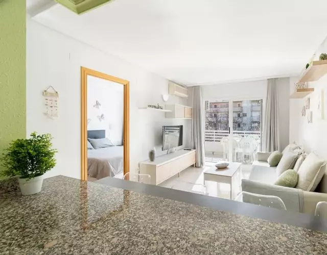 Center-Pool-Relax-2bed-PortAventura-AA9