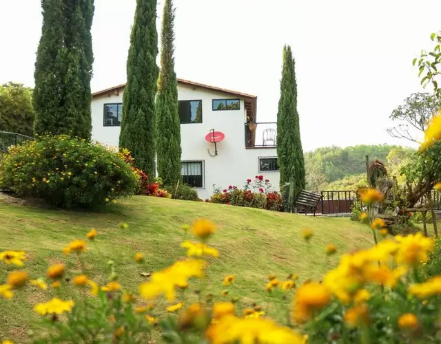 Las Estrellas Agrohotel