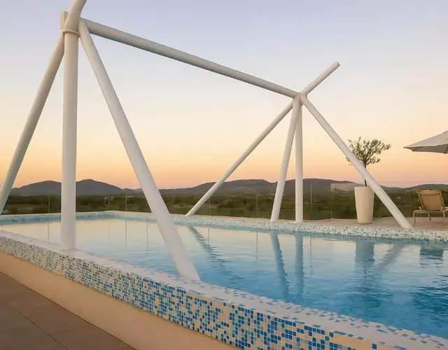 Flamboyan Hotel & Residences