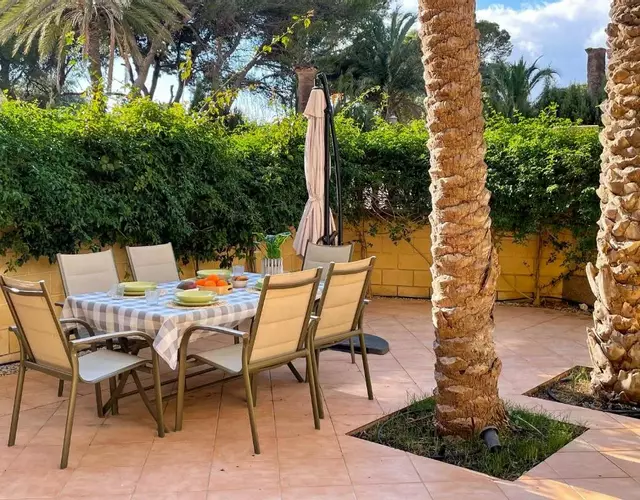 Apartamento con gran patio a 1 min de la playa