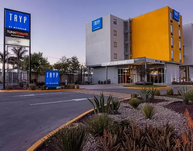 TRYP by Wyndham San Luis Potosi Hotel & Suites