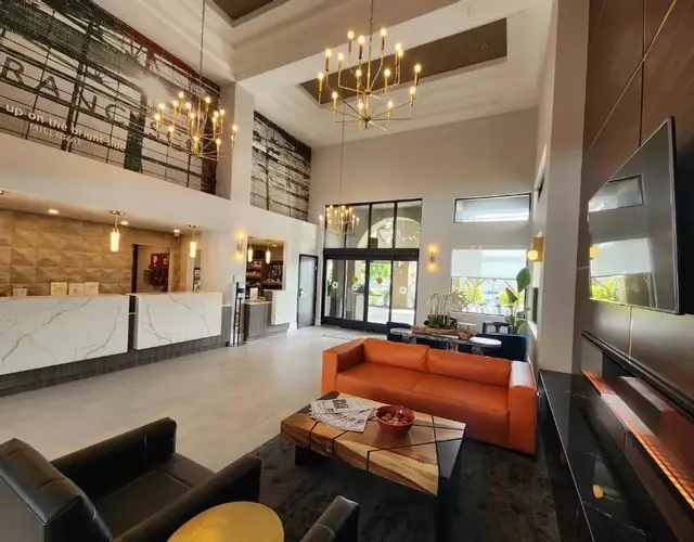 La Quinta by Wyndham San Francisco Airport West Millbrae FREE AIRPORT SHUTTLE