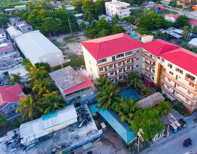 Tropical Palace Hotel