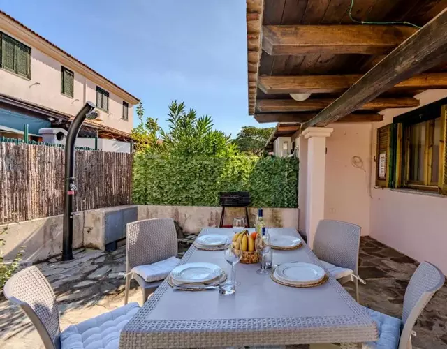 5min dalla Spiaggia La Cinta - Villetta Elegante a San Teodoro