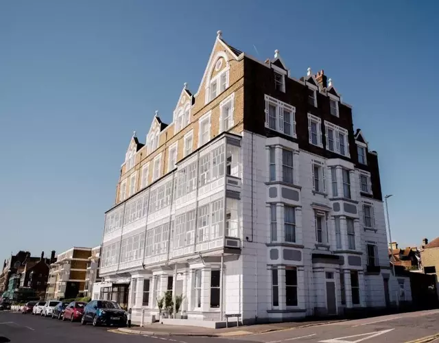 San Clu Hotel, Bar & Brasserie